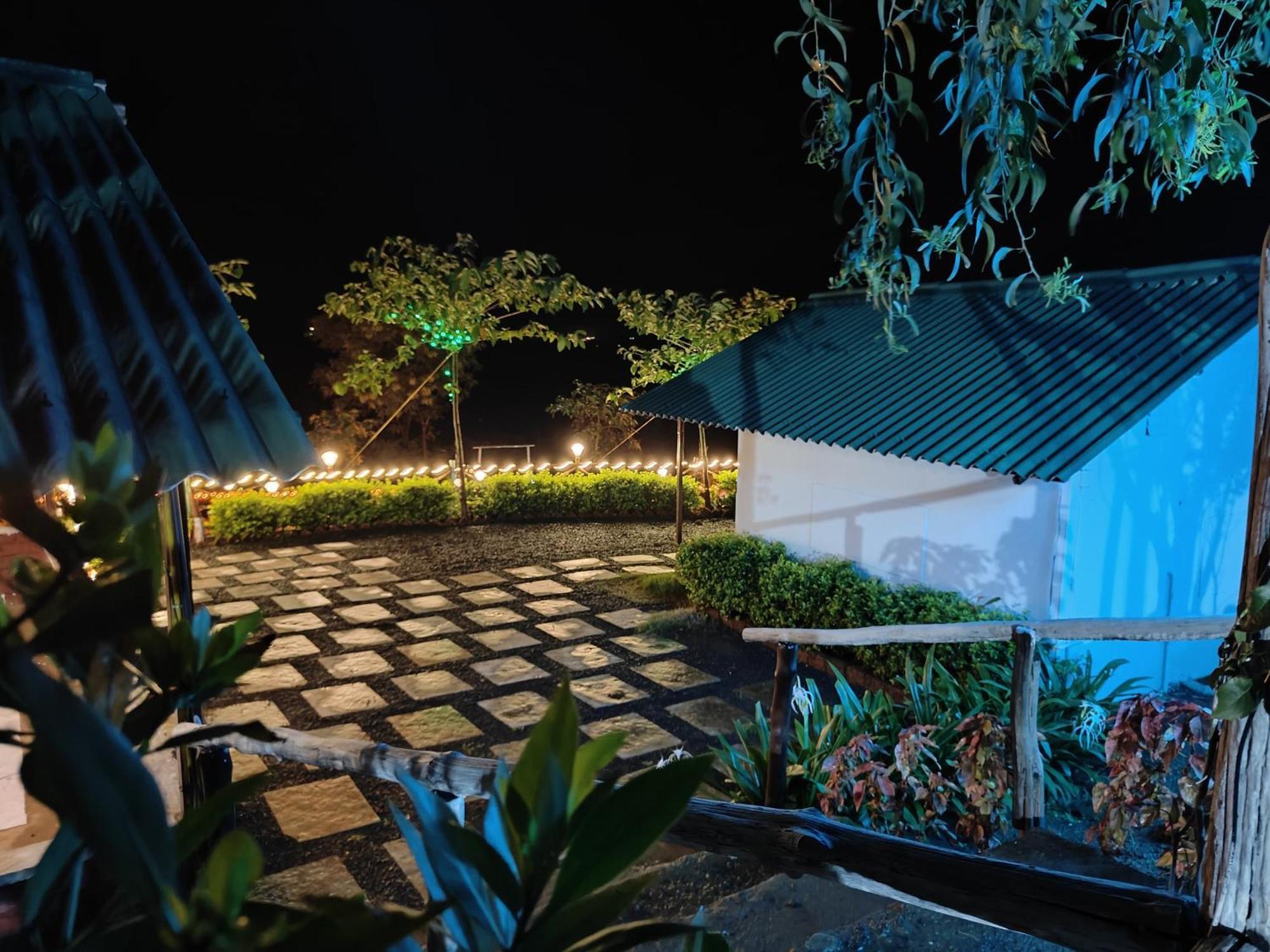 Shelby Pawana Lake Cottages & Camping Tents لونافالا المظهر الخارجي الصورة