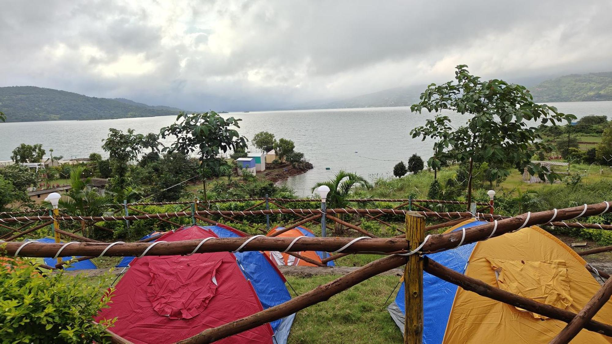 Shelby Pawana Lake Cottages & Camping Tents لونافالا المظهر الخارجي الصورة